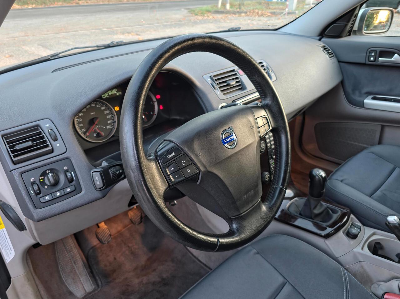 Volvo S40 2.0 D cat Summum CV-136 E3 Manuale NEO 2003