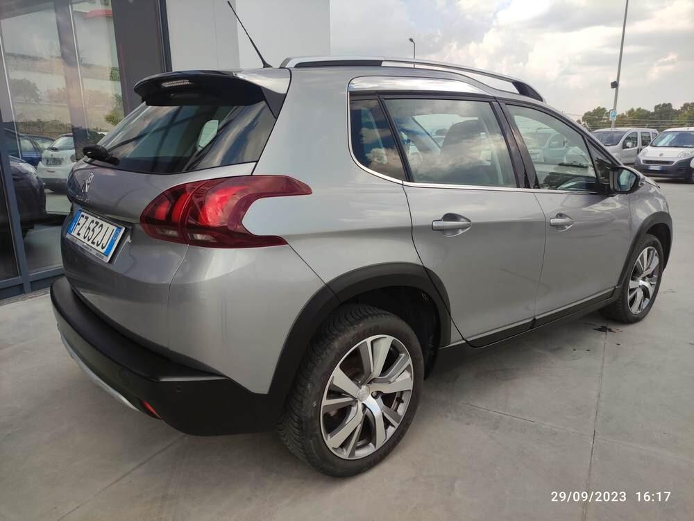 Peugeot 2008 BlueHDi 100 S&S Allure