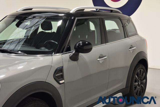 MINI Countryman 2.0 COOPER D AUTOMATICA NAVIGATORE FARI LED