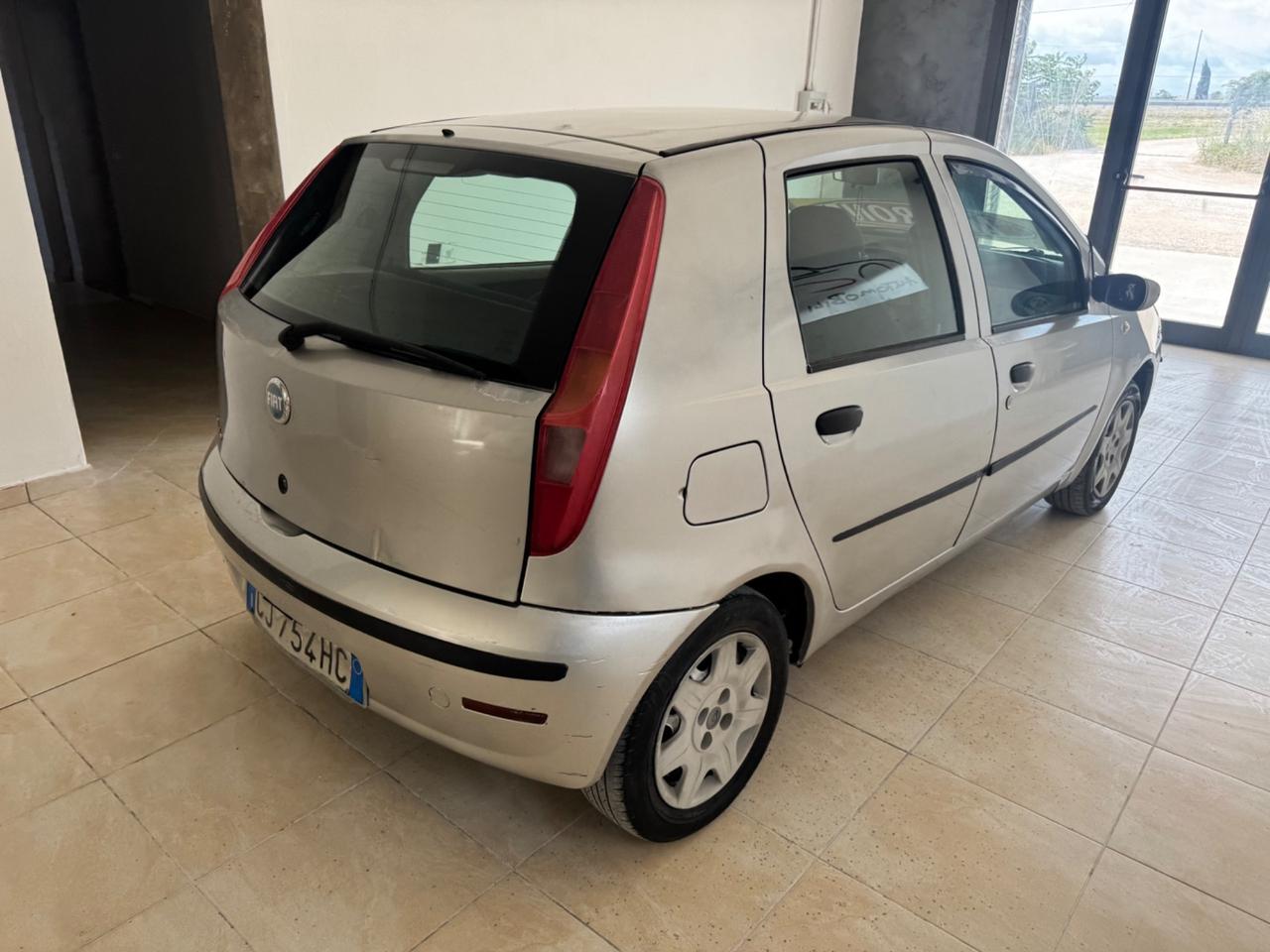 Fiat Punto 1.2i 3RATE