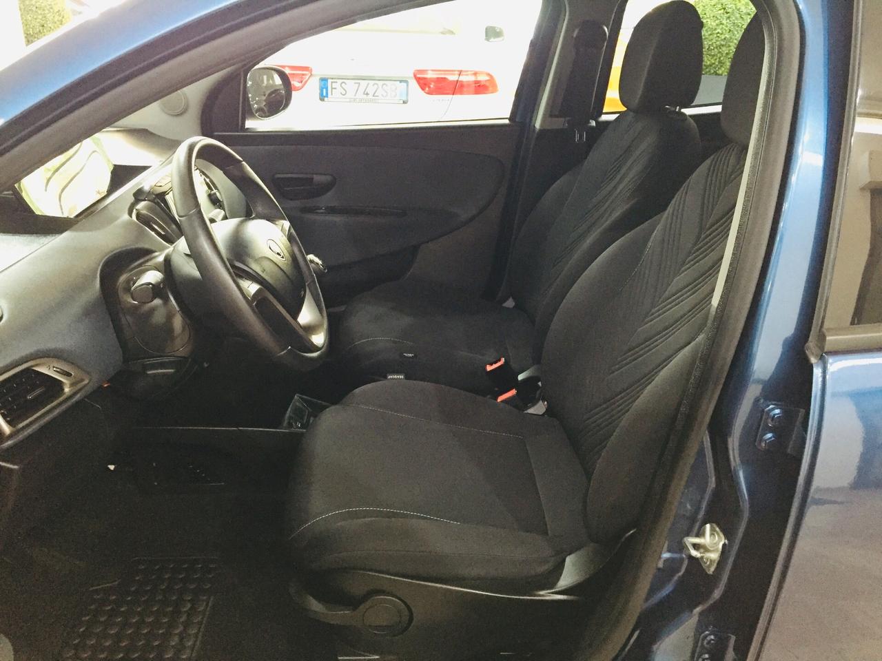 LANCIA Ypsilon 1.0 FireFly 5p. S&S Hybrid