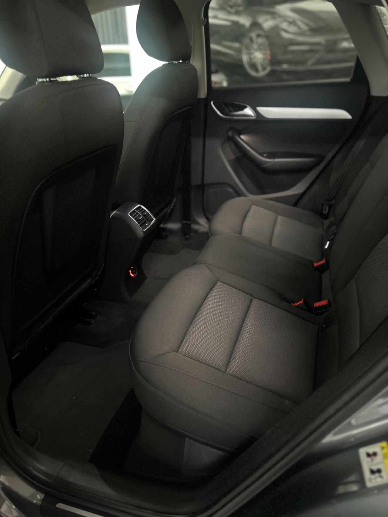 Audi Q3 2.0 TDI 120CV S tronic S-LINE 04/2017