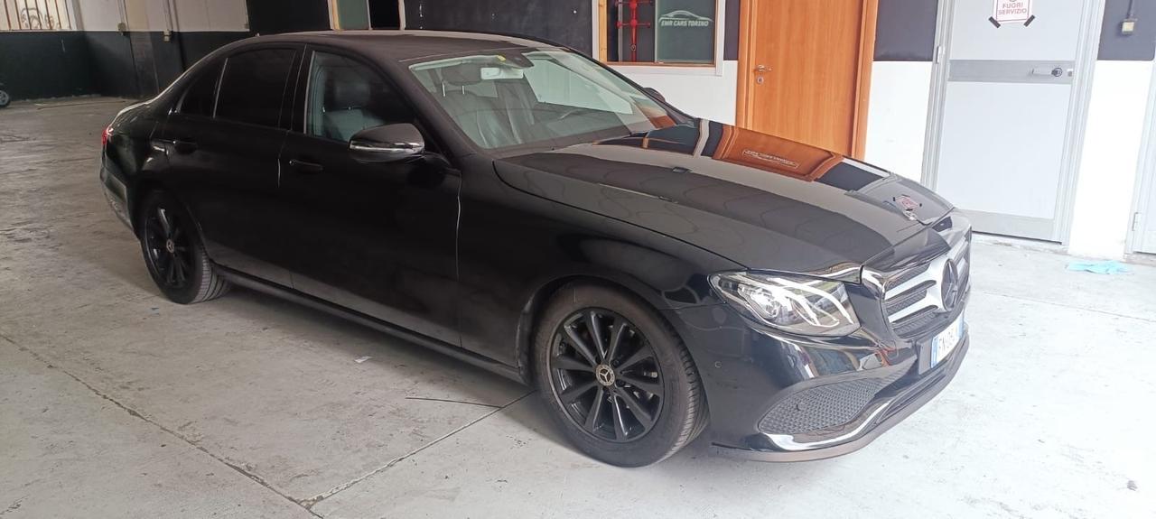 Mercedes-benz E 200 d Auto Premium Plus