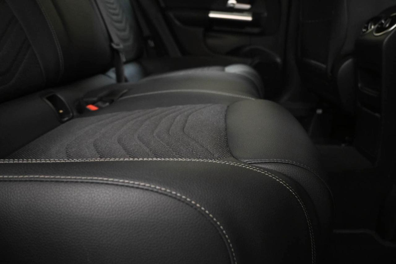 MERCEDES GLA (H247) GLA 200 d Automati...