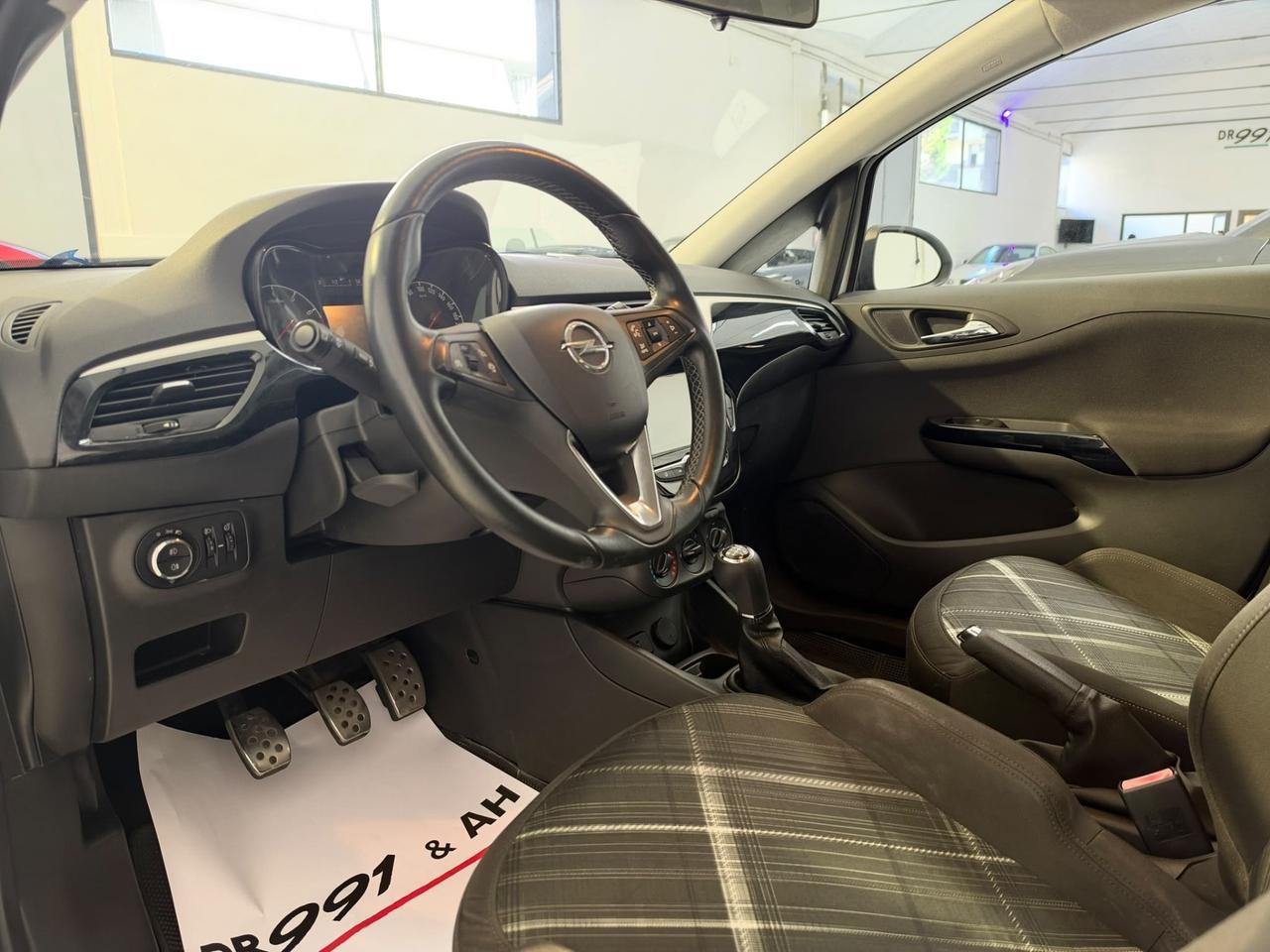 Opel Corsa 1.2 5 porte b-Color