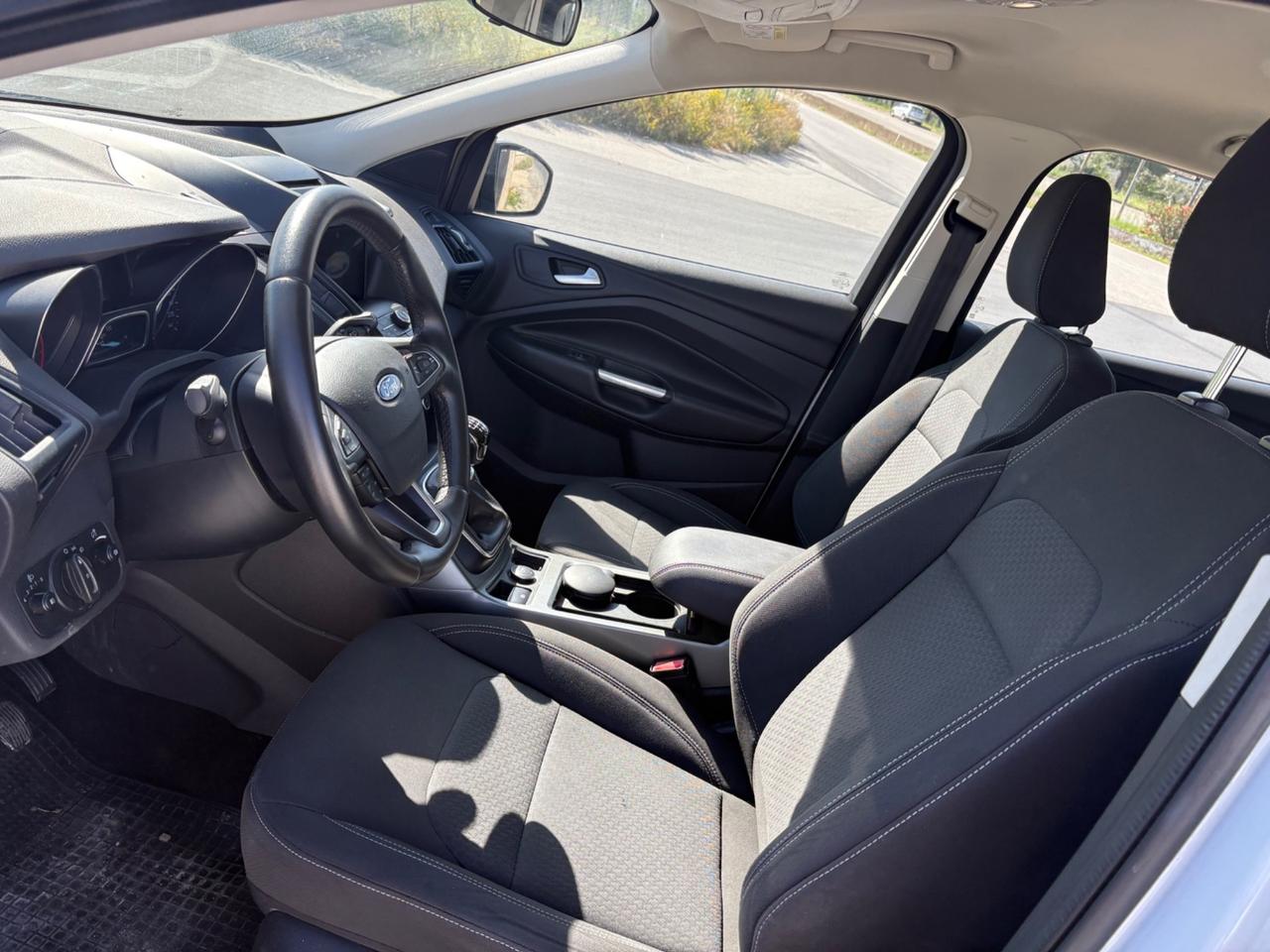 Ford Kuga 1.5 TDCI 120 CV S&S 2WD Titanium