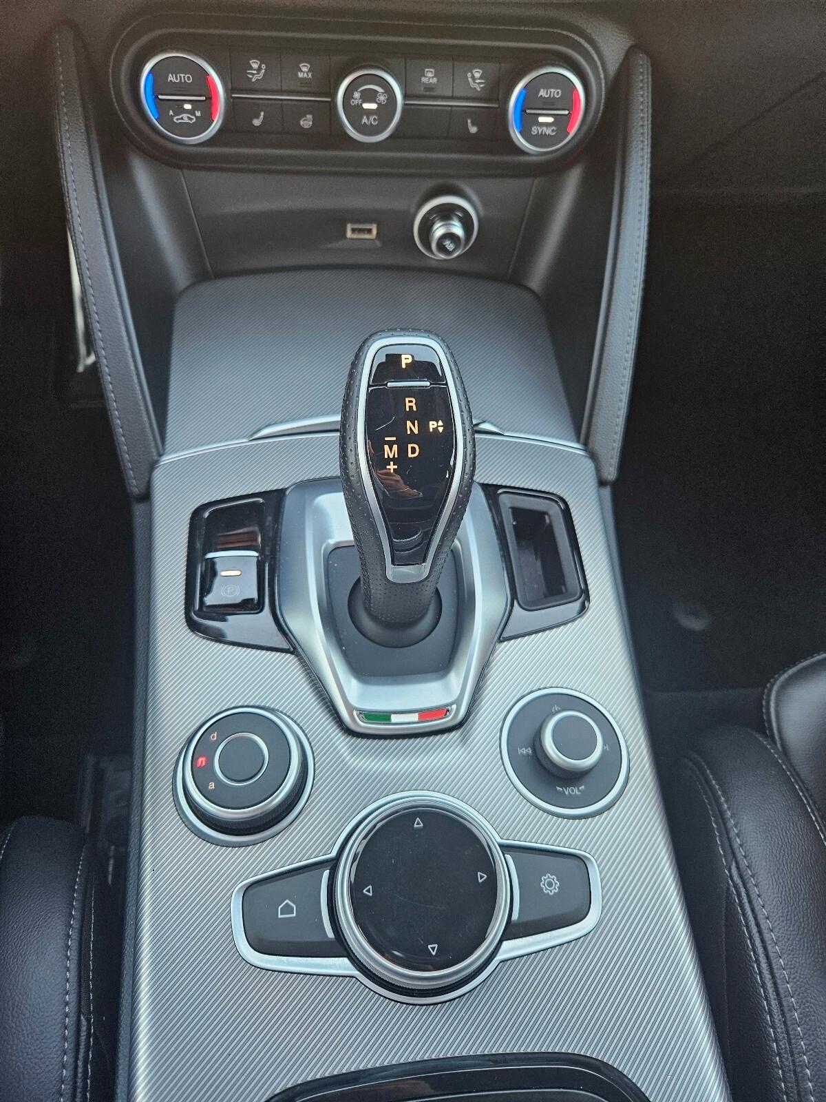 Alfa Romeo Stelvio 2.2 Turbodiesel 210 CV AT8 Q4 Veloce ** IN ARRIVO **