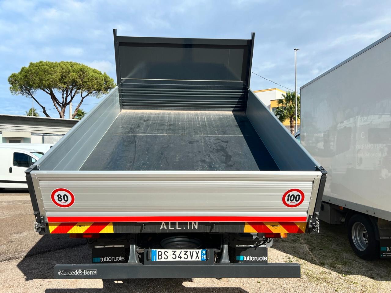 Mercedes Benz Atego 815 4.2 Tdi 153Cv Patente C Ribaltabile e gru nuovo