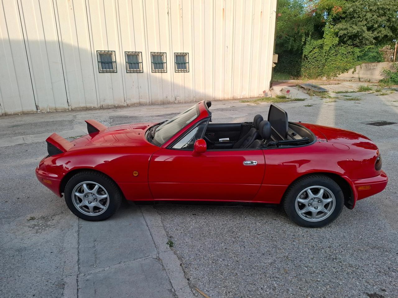 Mazda MX-5 1.8i 16V cat