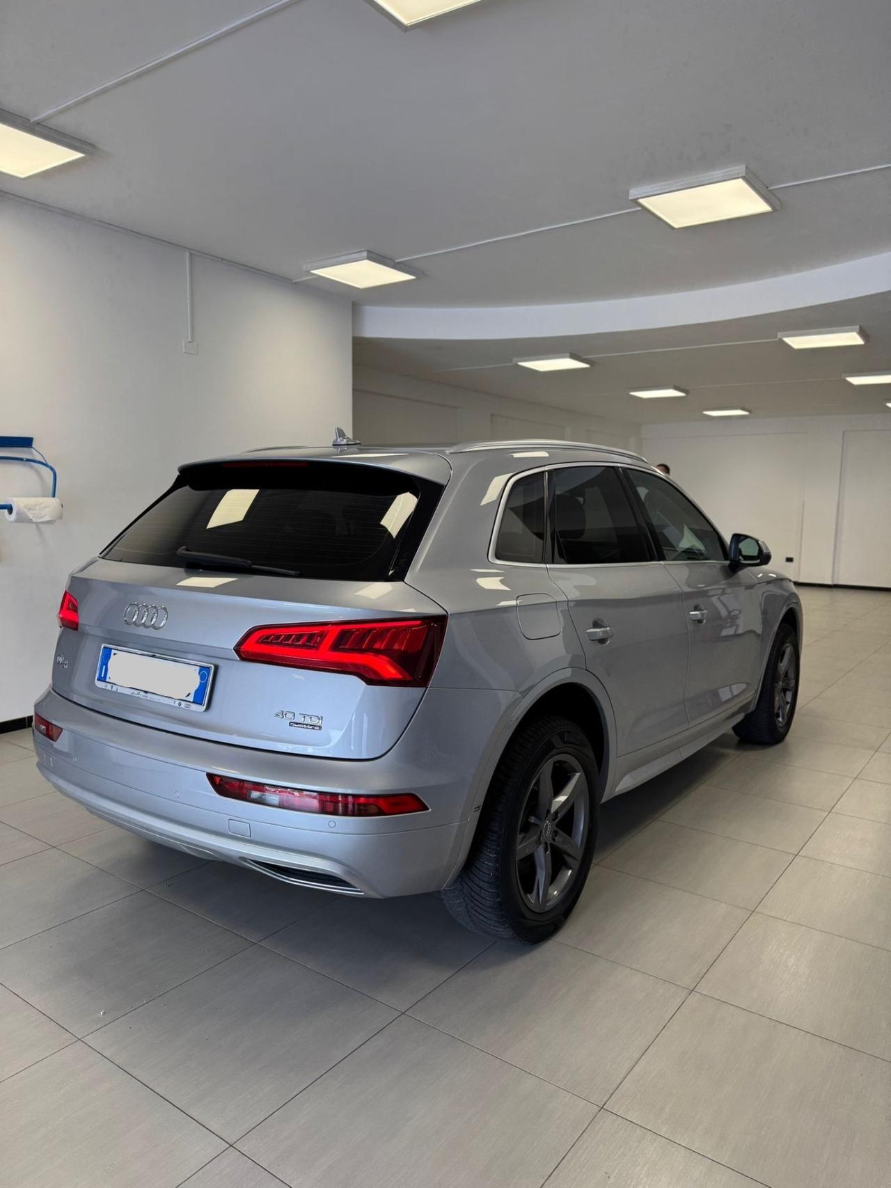Audi Q5 40 TDI quattro S tronic Business