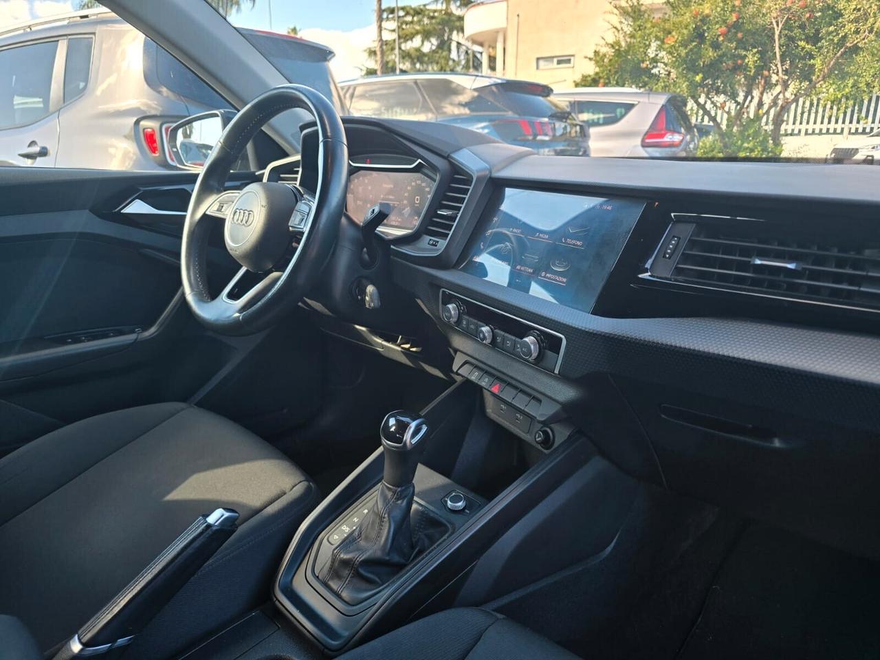 AUDI A1 SPORTBACK 1.0 95CV AUTOMATICA