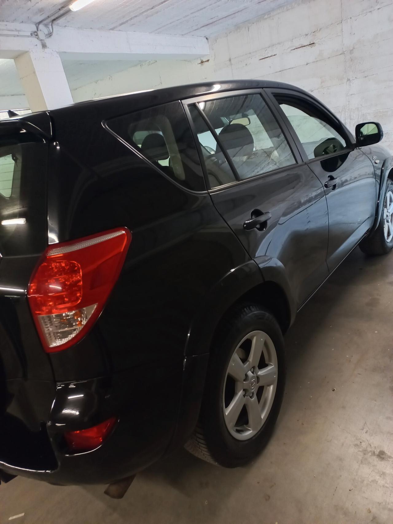 Toyota RAV 4 RAV4 2.2 D-4D 177 CV Luxury