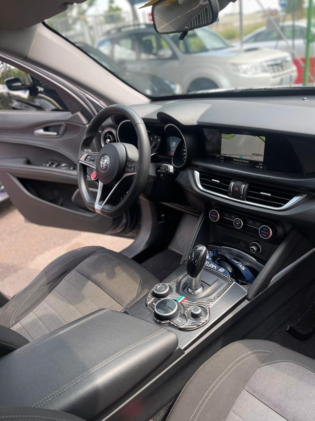 Alfa Romeo Stelvio 2.2 Turbodiesel 180 CV AT8 RWD Business