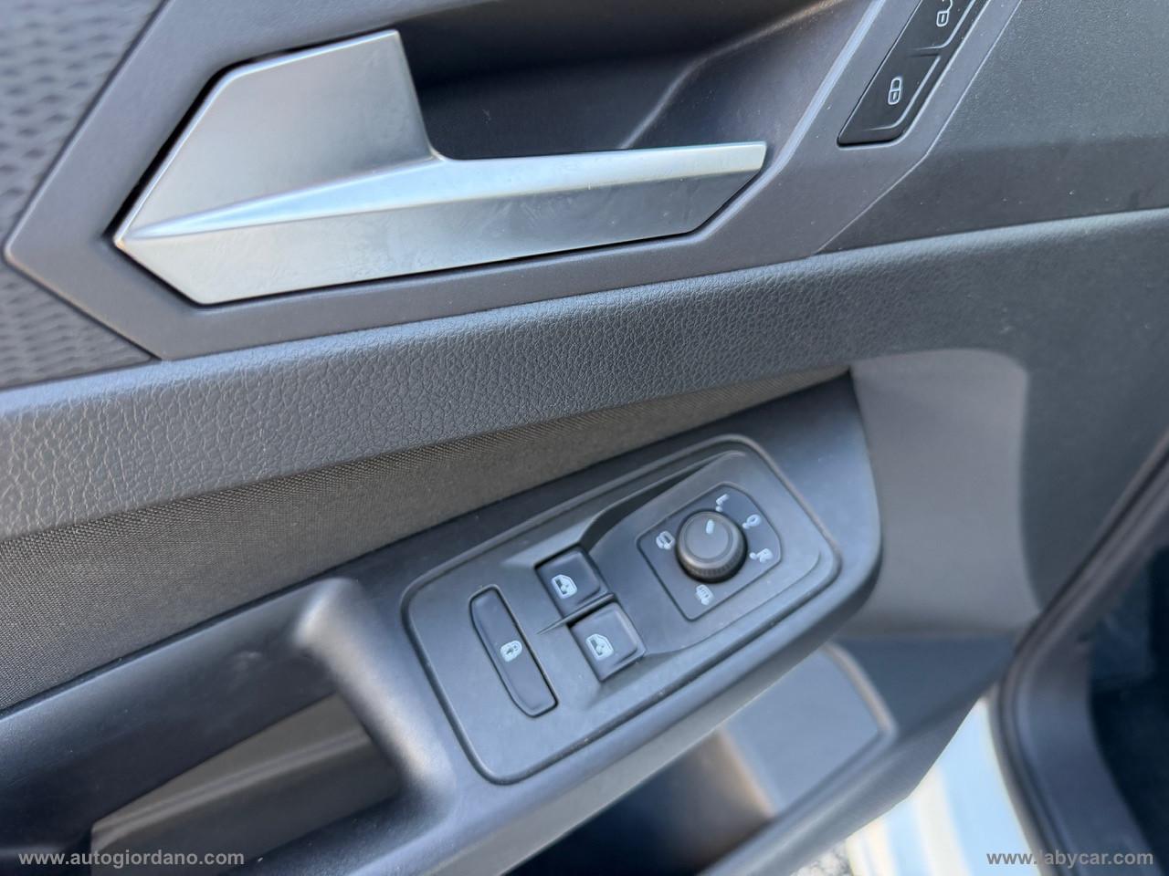 FORD Gr.Tourneo Connect 2.0 122 aut. Tit.