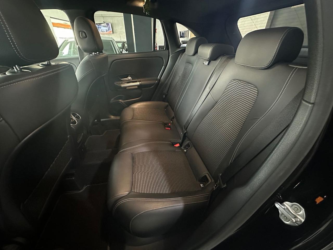 Mercedes-Benz GLA 200 Sport Plus GLA 200 D #9494