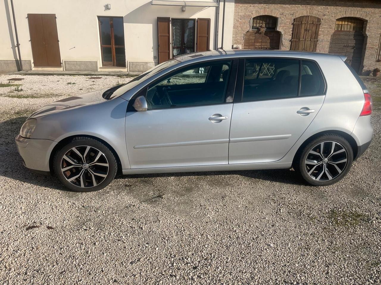 Volkswagen Golf 2.0 16V TDI 5p. Sportline