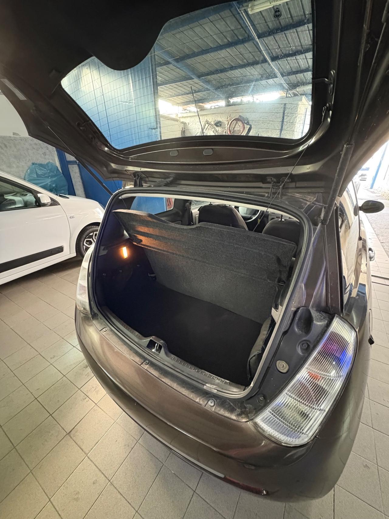 Lancia Ypsilon 1.4 Oro Ecochic GPL