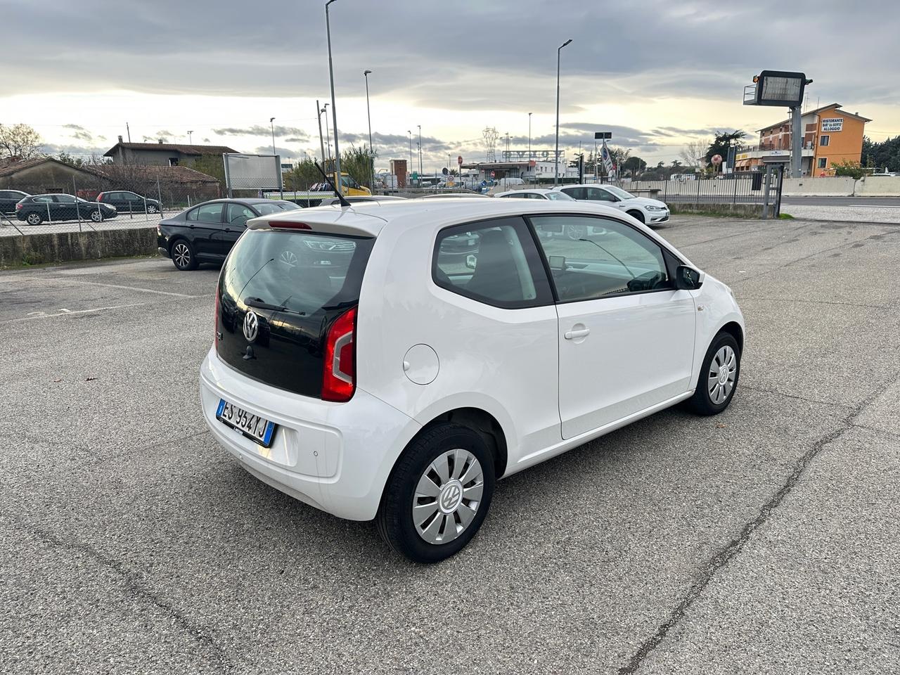 Volkswagen up! 1.0 3p. move AUTOMATICA - 2014