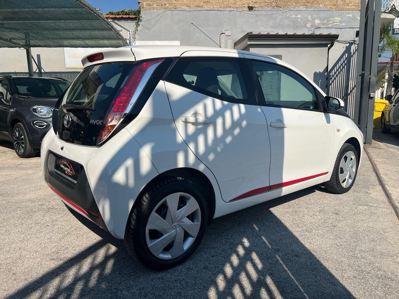 Toyota Aygo 1.0 VVT-i 69 CV 5 porte x-cool CLIMA/BLUETOOTH