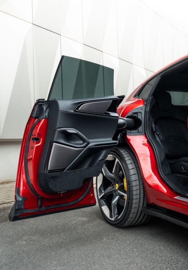FERRARI Purosangue Purosangue Prezzo Iva Esclusa
