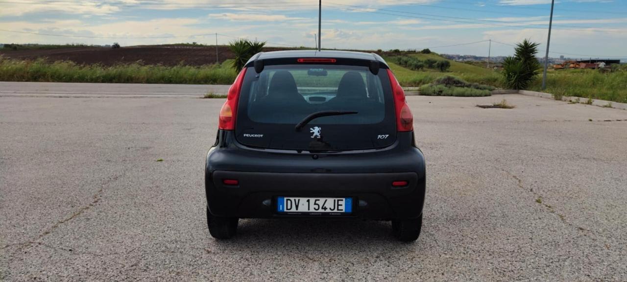 Peugeot 107 1.0 68CV 5p. Sweet Years