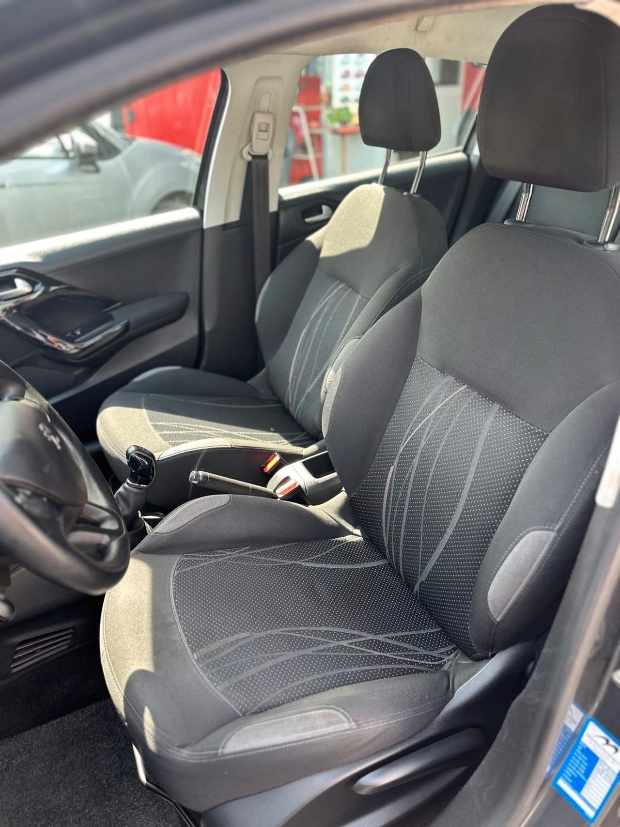 Peugeot 208 1.2 VTi 82 CV 5 porte Access NEOPATENTATI