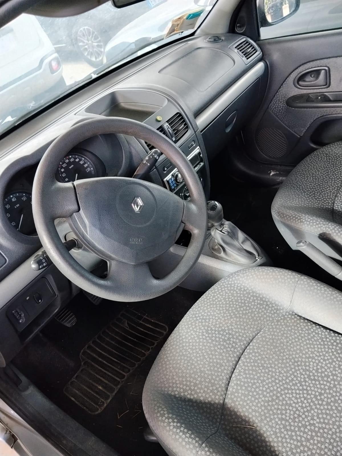 Renault Clio Storia 1.2 5 porte GPL Confort