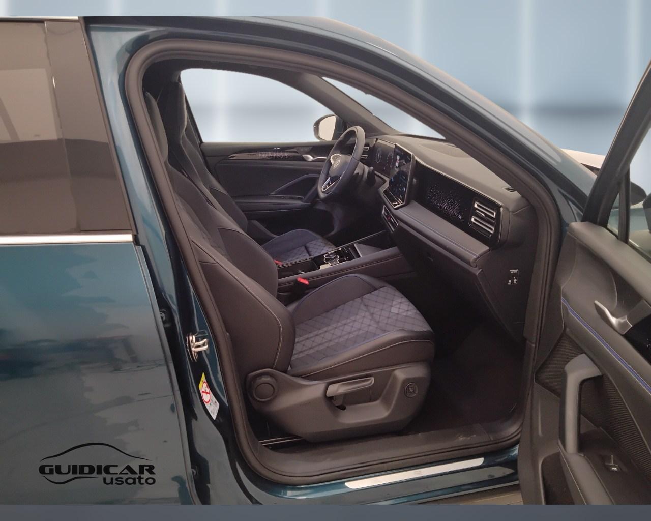 VOLKSWAGEN Tiguan III 2024 - Tiguan 2.0 tdi R-Line 150cv dsg