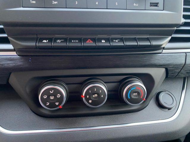 RENAULT Trafic BluedCi 150CV PL Equilibre 9 POSTI