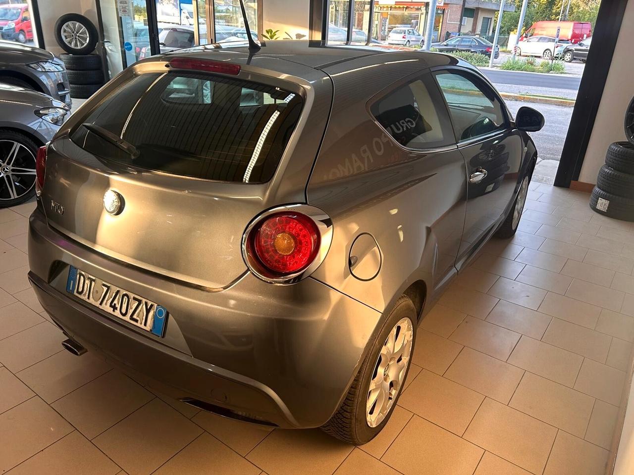 Alfa Romeo MiTo 1.6 JTDm 16V Distinctive Sport Pack
