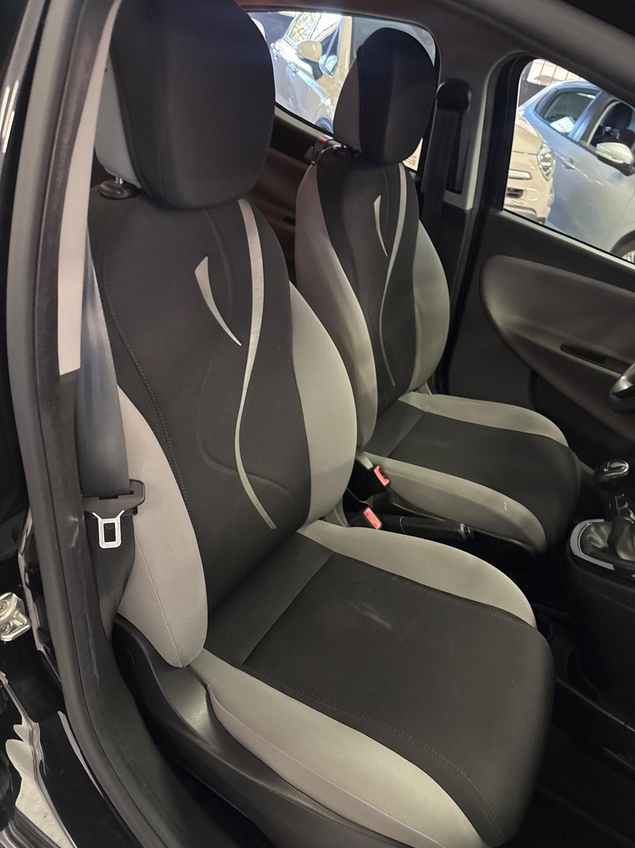 Lancia Ypsilon 1.3 MJT 16V 95 CV 5P SES ELLE