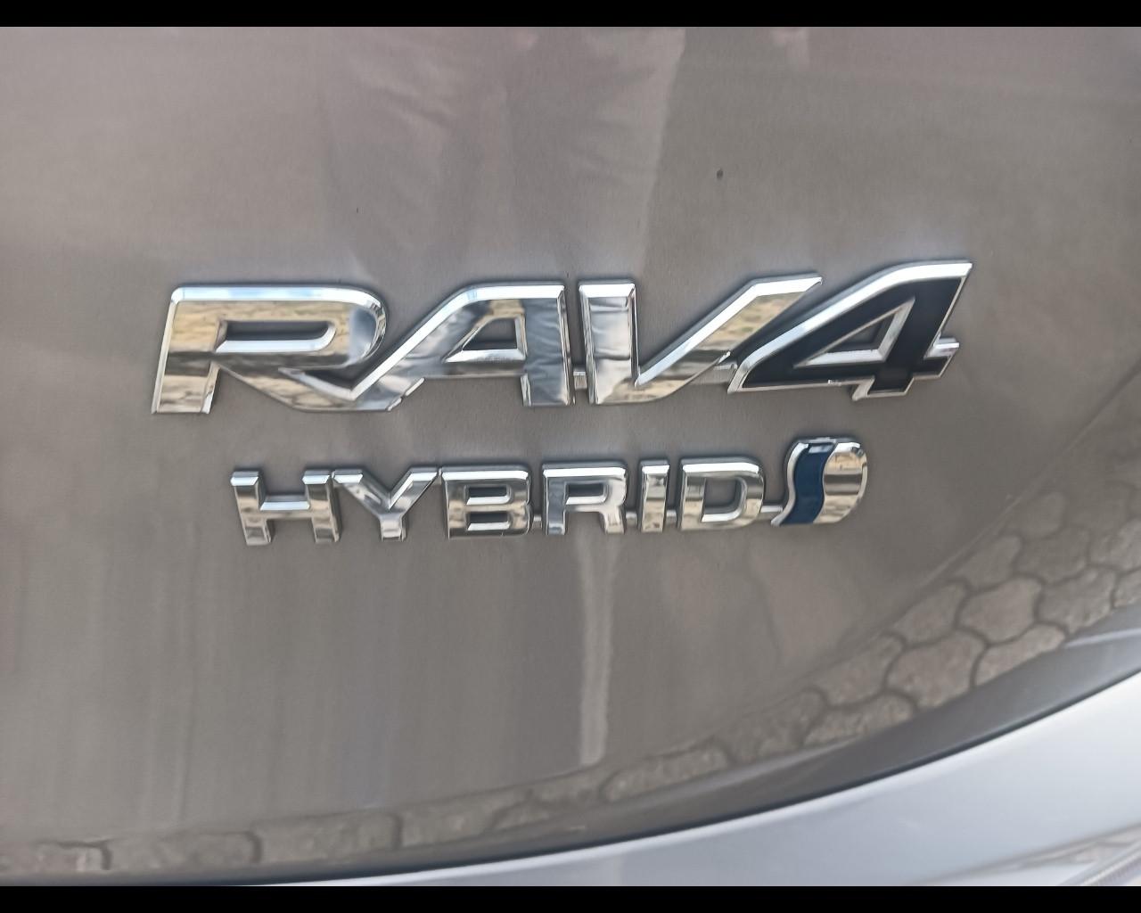 TOYOTA Rav4 IV - Rav4 2.5 vvt-i hybrid Lounge 2wd e-cvt my17