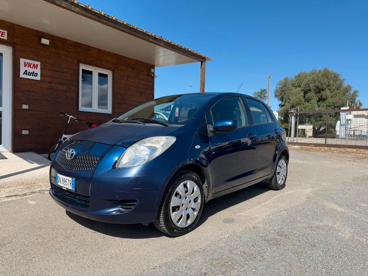 TOYOTA Yaris 1.0 Benzina 5 porte