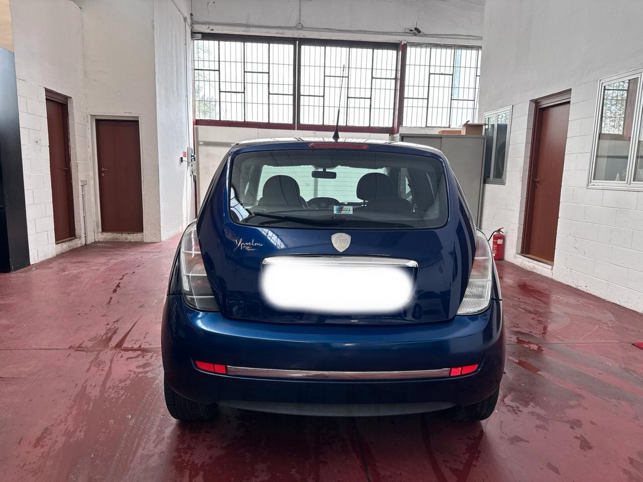 Lancia Ypsilon 1.4 16V Platino AUTO CON ALLESTIMENTO PER DISABILI