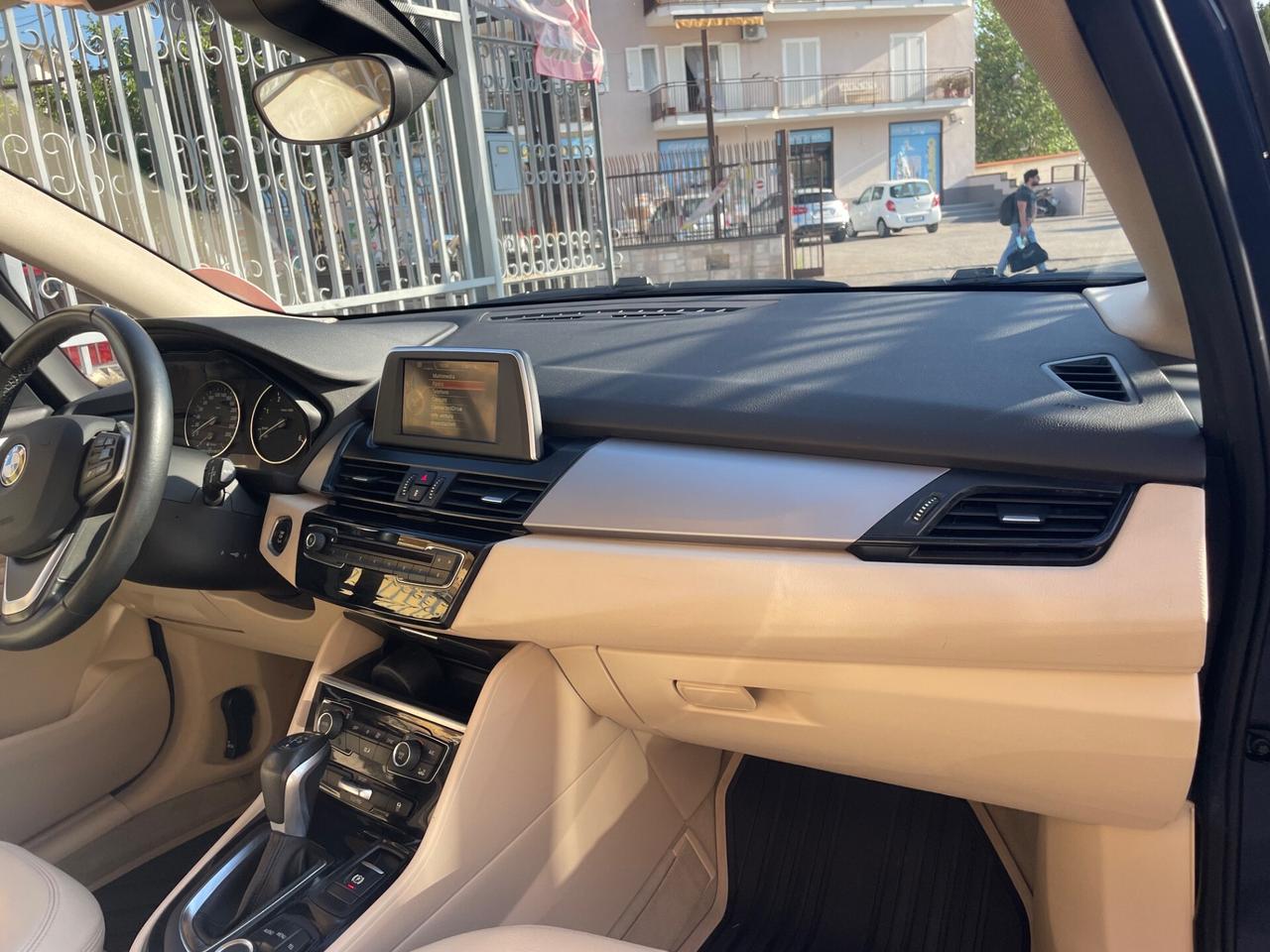 Bmw 2er Active Tourer 218d Luxury