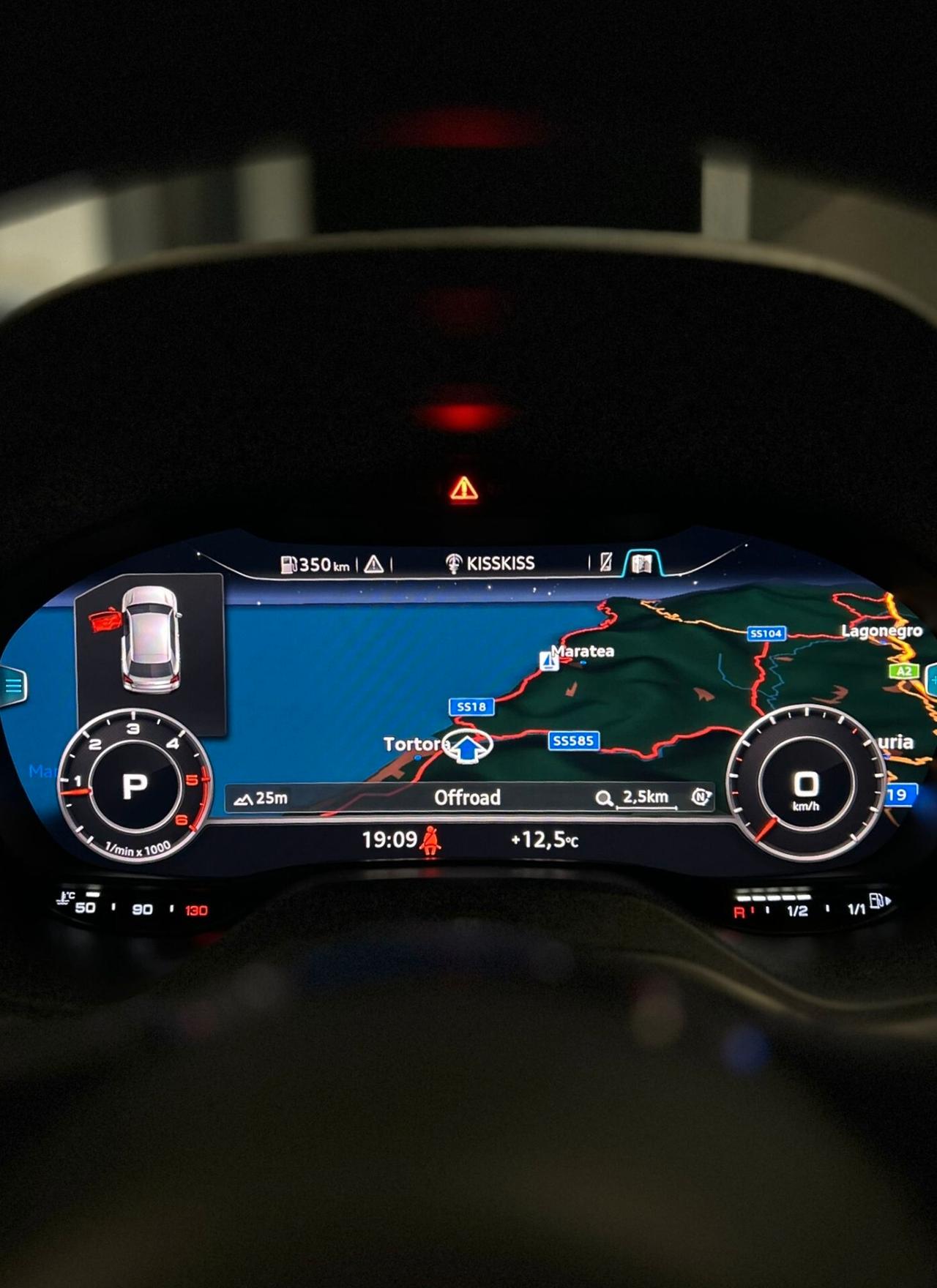 Audi Q2 30 TDI S tronic Identity Black