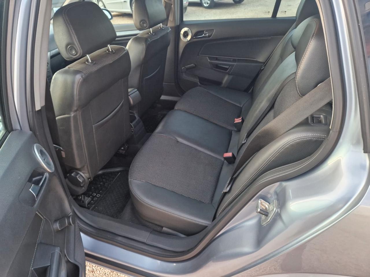 Opel Astra 1.9 16V CDTI 150CV Station Wagon Cosmo