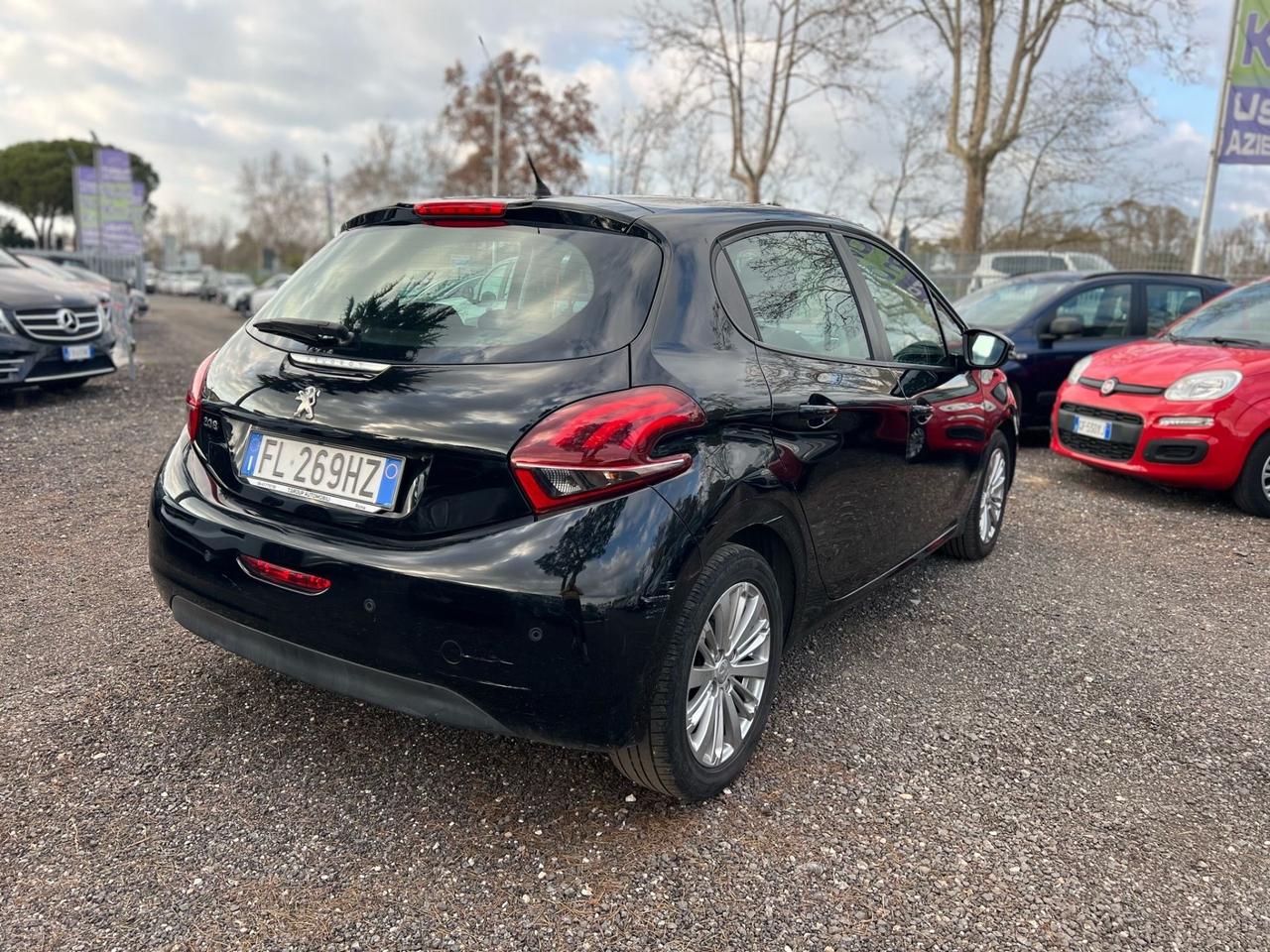 Peugeot 208 PureTech 82 5p. GPL Allure