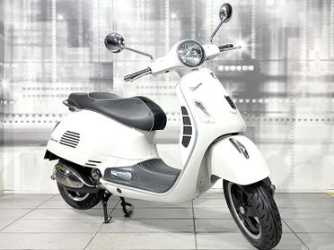 Piaggio Vespa GTS 300 Super Abs