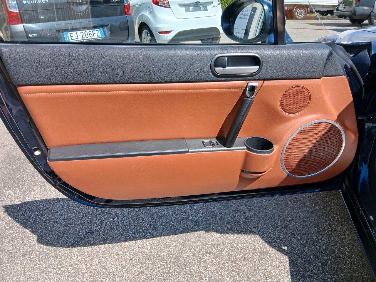 Mazda MX-5 Roadster 2.0L 16V