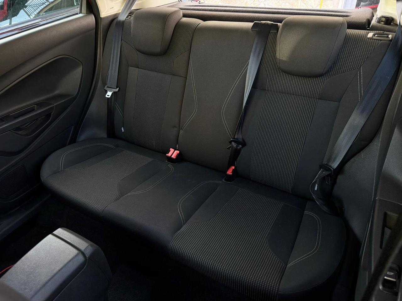 Ford Fiesta 1.5 TDCi 75CV 5 Porte Titanium