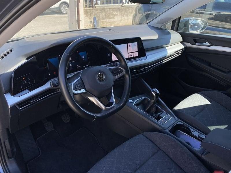 Volkswagen Golf 8 Life 2.0 TDI 116CV