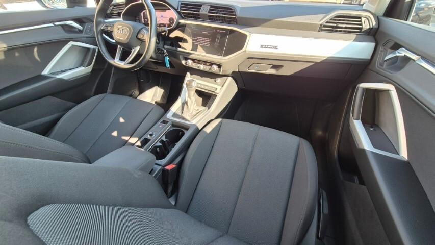 Audi Q3 35 TDI quattro S tronic Business - 2021