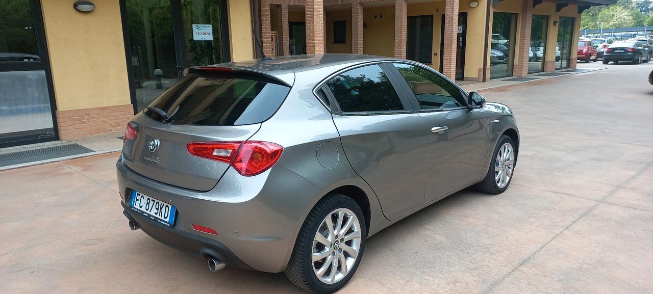 Alfa Romeo Giulietta 2.0 JTDm-2 150 CV Distinctive