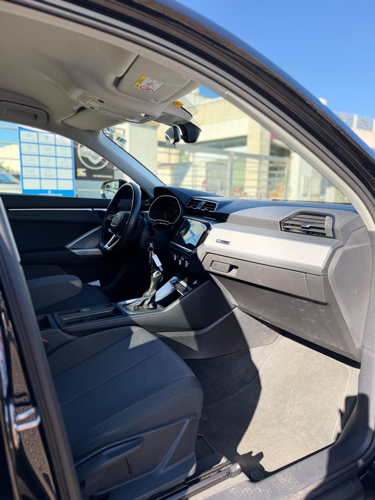 Audi Q3 35 TDI S tronic Business Advanced