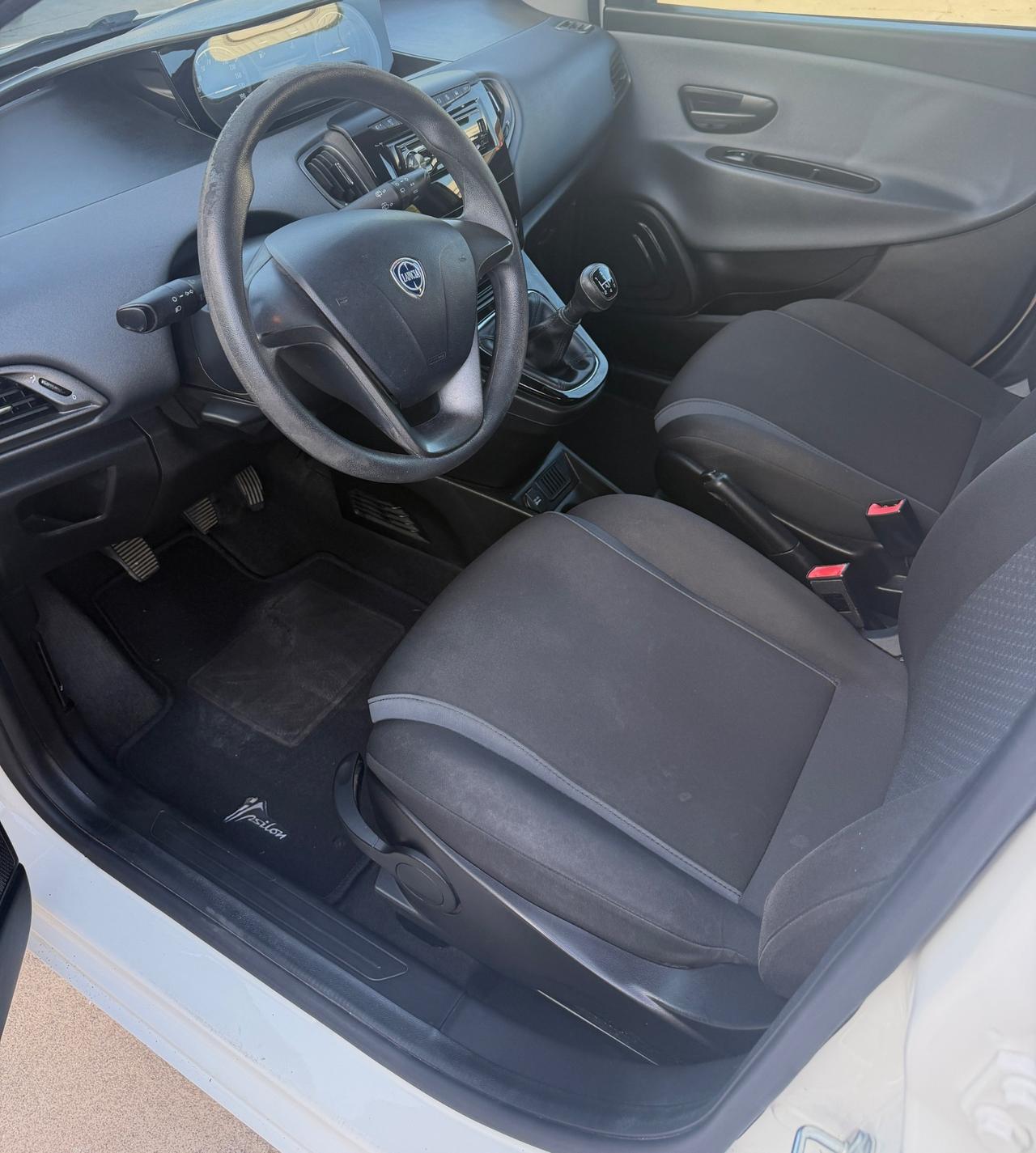 Lancia Ypsilon 1.3 MJT 16V 95 CV 5 porte S&S Gold