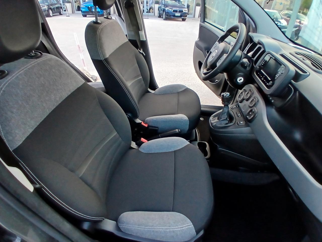 FIAT PANDA 1.0 HYBRID CITY LIFE 2023