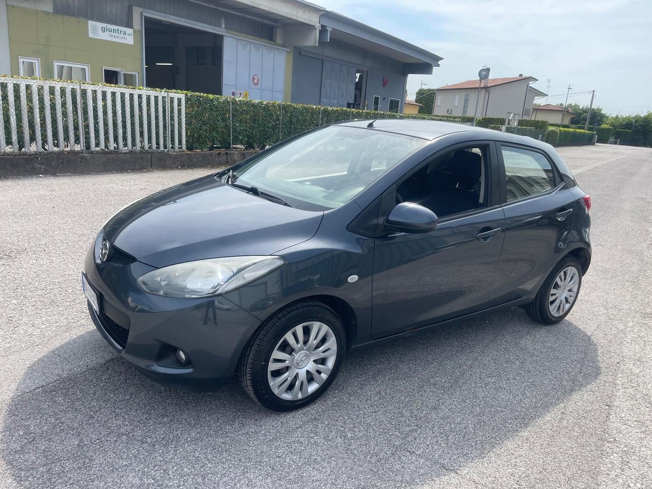 Mazda 2 Neopatentati