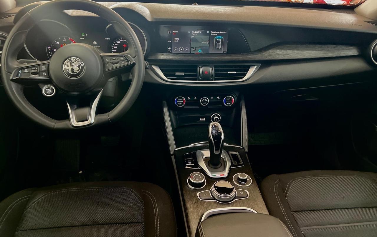 Alfa Romeo Stelvio 2.2 Turbodiesel 160 CV AT8 RWD Business