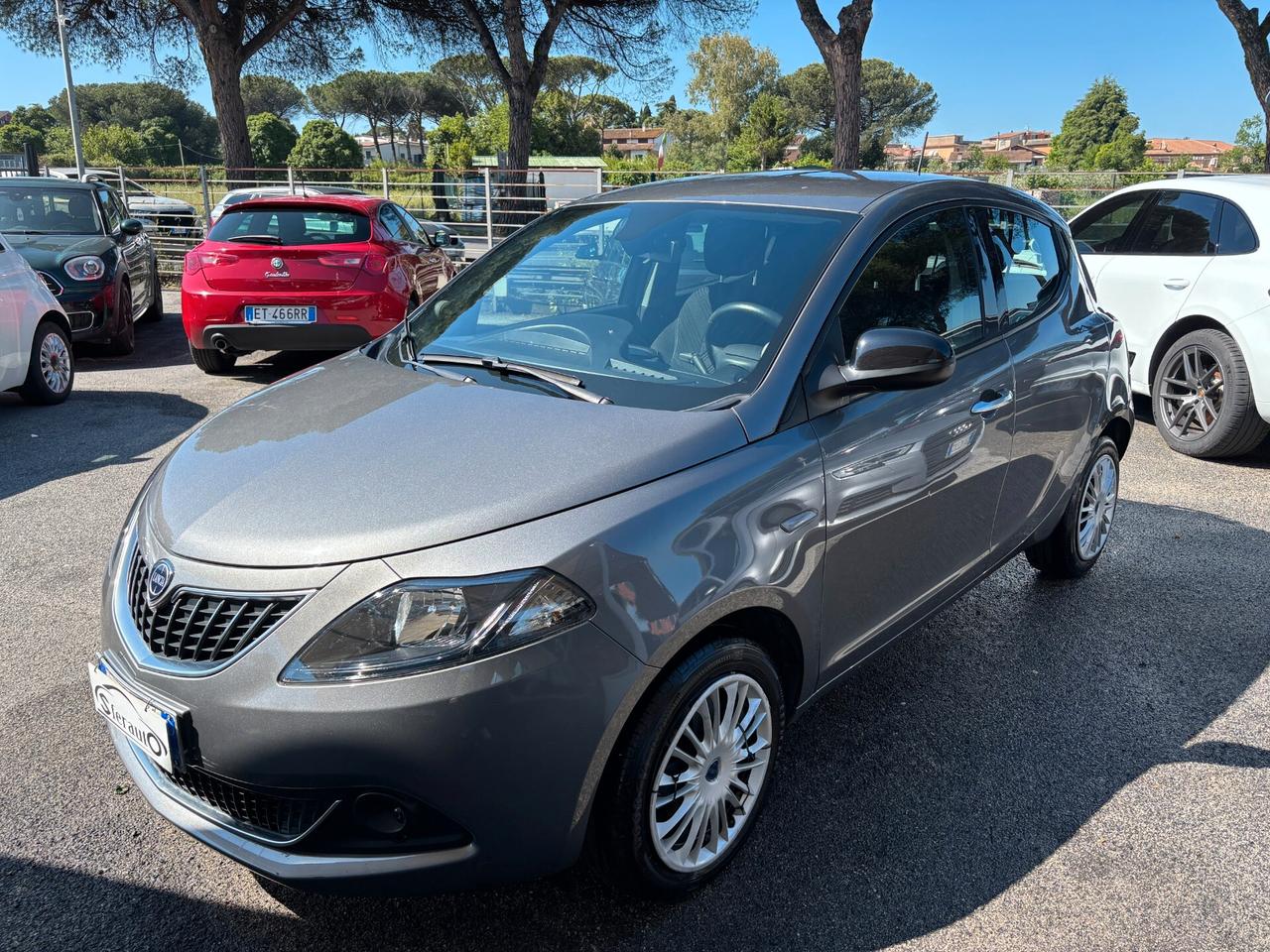 Lancia Ypsilon 1.0 FireFly 5 porte S&S Hybrid Ecochic Gold